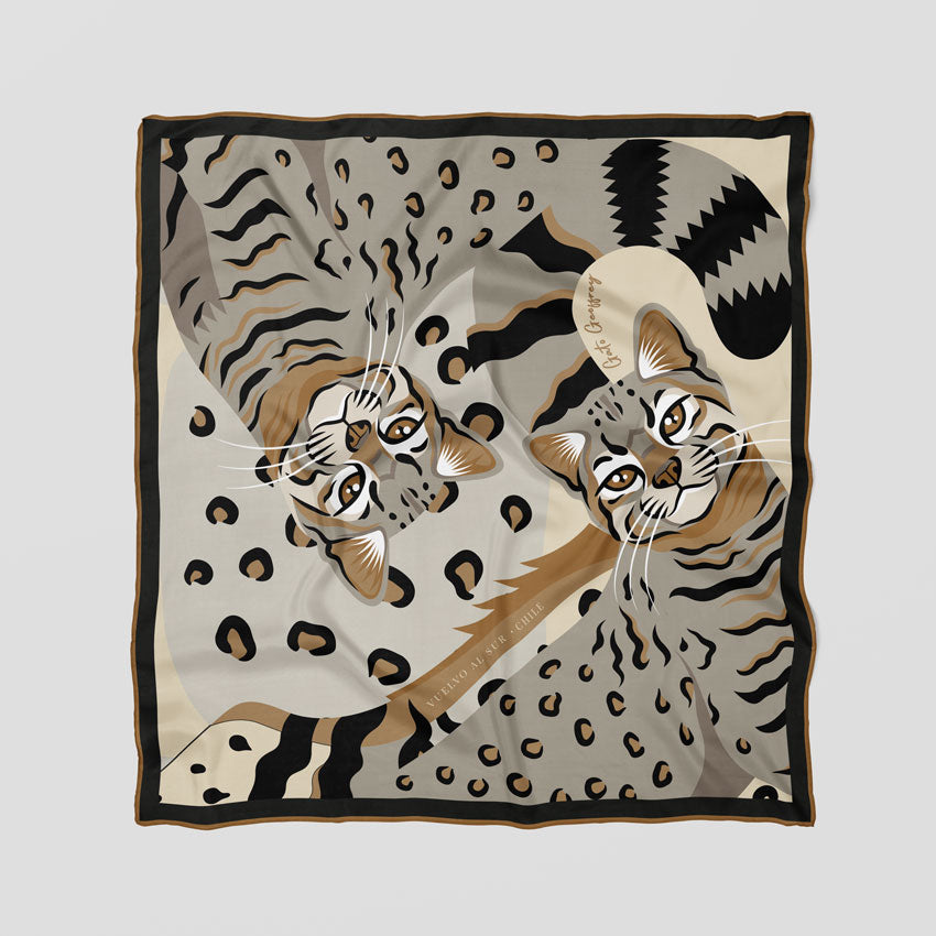 Pañuelo de Lana y Seda Gato de Geoffroy Chile · 90 cm