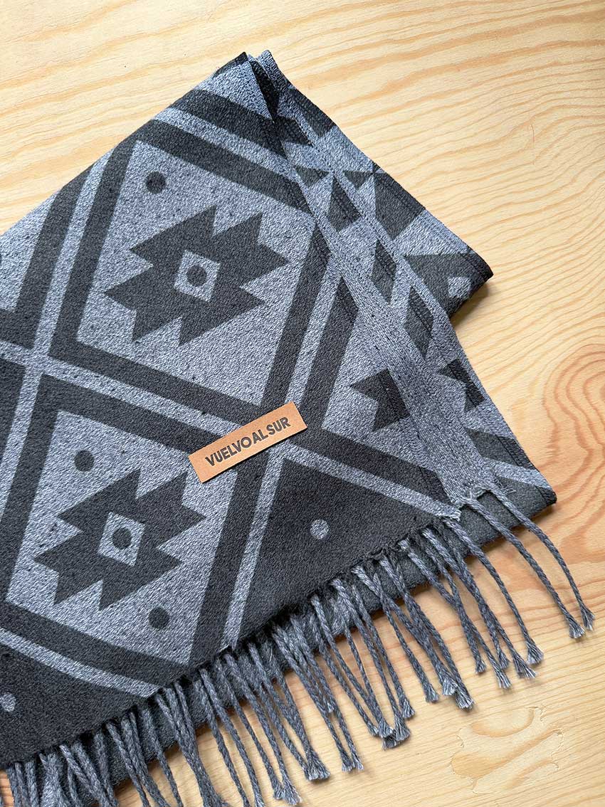 Bufanda con Alpaca Textil Mapuche Negro | Hombre | Vuelvo al Sur