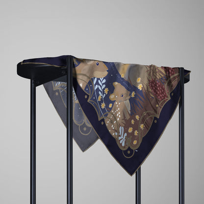 Pañuelo de Lana y Seda Pudúes en la Noche · 90 cm