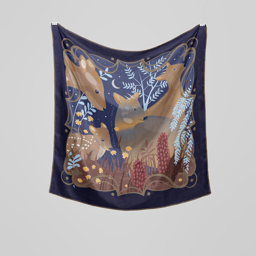 Pañuelo de Seda Pudúes en la Noche · 65 cm