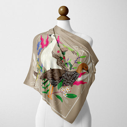 Pañuelo Lana y Seda Caiquenes y Picaflores 90